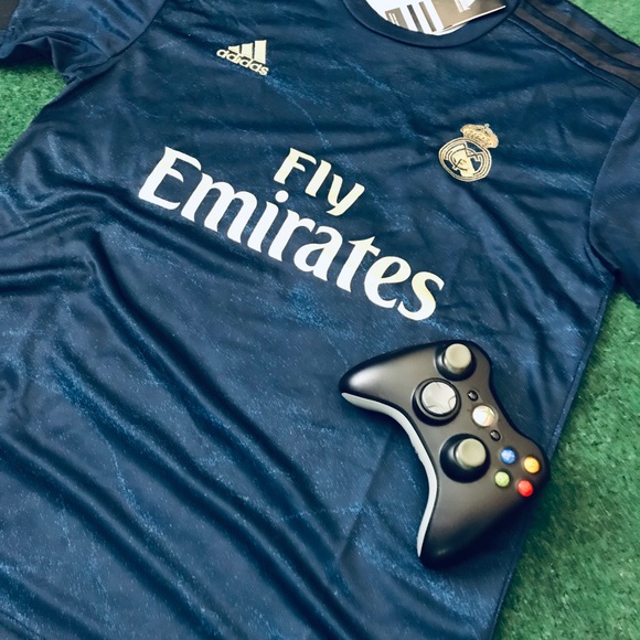 REAL MADRID AWAY JERSEY 19/20 - Picture 3 of 4